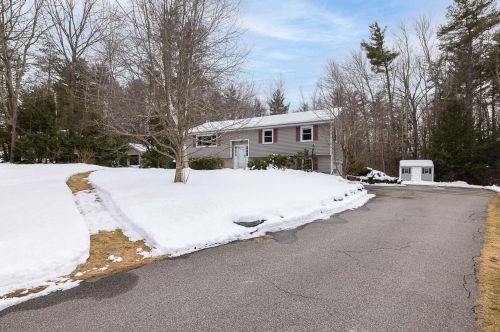 13 Butterfield Ln, Stratham, NH 03885-2302