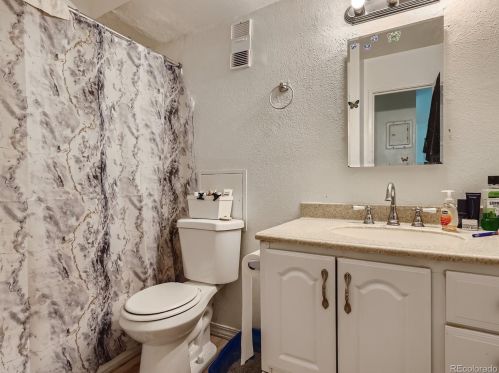 5995 Hampden Ave, Denver CO  80227-5417 exterior