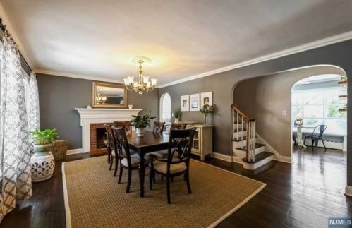 7 Southboro Ln, Ridgewood, NJ 07452-2720