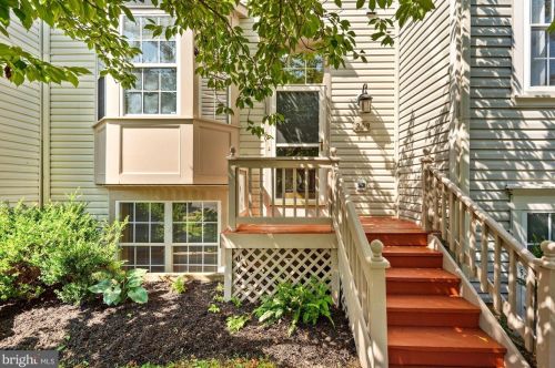 209 Frazer Dr, Purcellville, VA 20132-5807