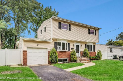 22 Stanford Dr, Hazlet NJ  07730-2314 exterior