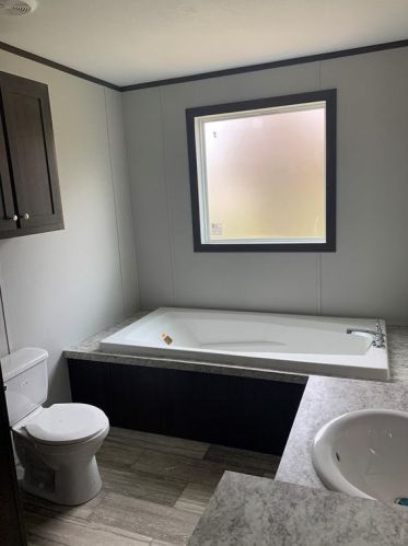 101 Bowie St, Nocona TX 76255-2204 exterior