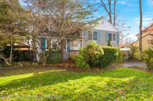 2540 Holly Hill Rd, Lakehurst, NJ 08759-6202