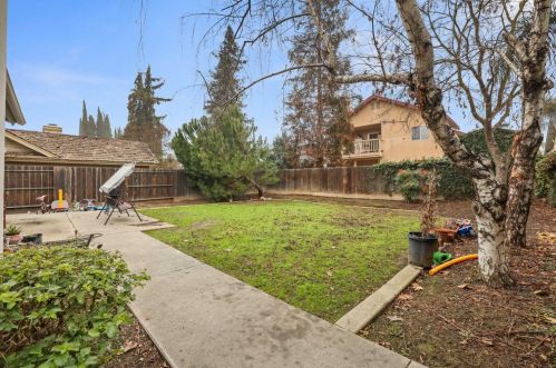 2308 Grouse Crossing Way, Modesto CA  95355-9216 exterior