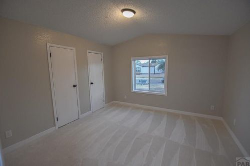 215 Rolling Hills Dr, Pueblo CO  81007-3077 exterior