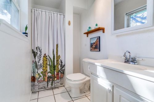 8714 Charing Cross Ln, Dallas TX  75238-3811 exterior