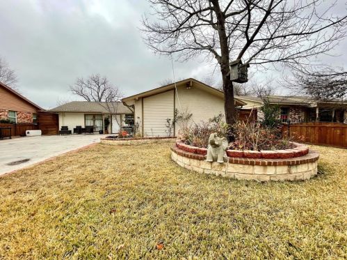 6911 Dart Ave, Dallas, TX 75217-5883
