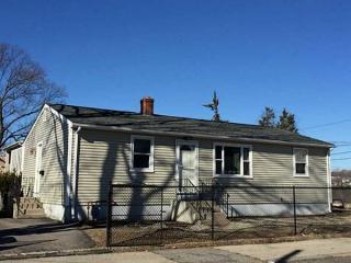 26 Jeffers St, Pawtucket, RI 02860-5223