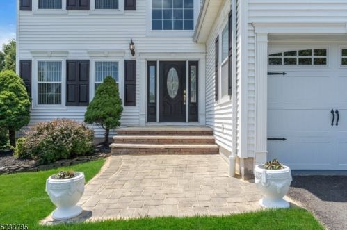 3 Wexford Way, Bridgewater, NJ 08807-5592