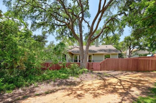 11903 Bobcat Trl, Austin TX  exterior