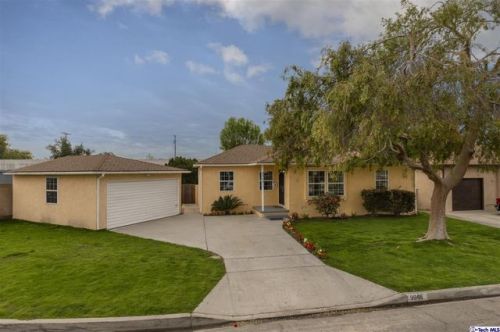 9948 Liggett St, Bellflower, CA 90706-3215