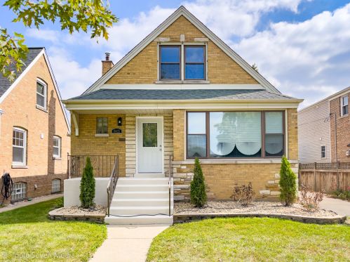10421 Troy St, Chicago, IL 60655-2023