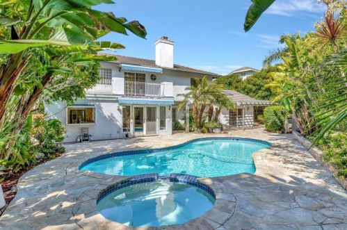 3301 Celinda Dr, Carlsbad, CA 92008-2073
