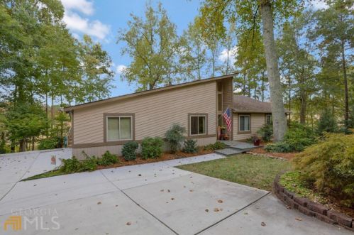 3816 Running Fox Dr, Marietta, GA 30062-1015