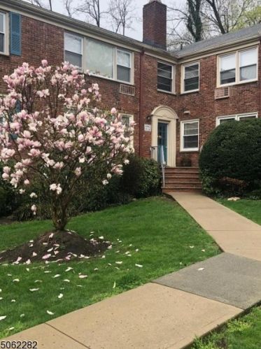 24 Hutton Ave, Town Center, NJ 07052-4849