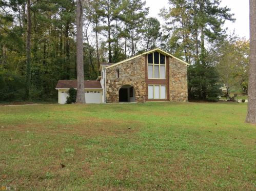 4025 Montego Bay Dr, Atlanta, GA 30349-1812