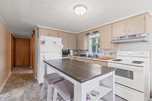 76 Fairlawn Ave, Lewiston ME  04240-4132 exterior