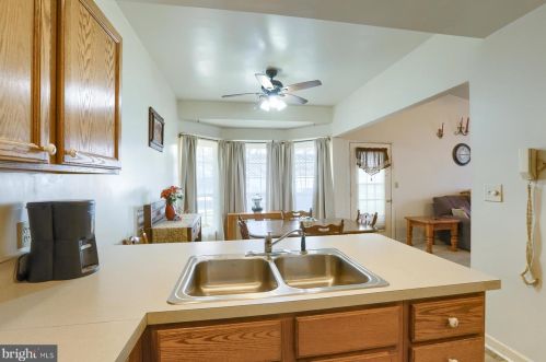 5 Thornhill Ct, Carlisle PA  17015-7669 exterior