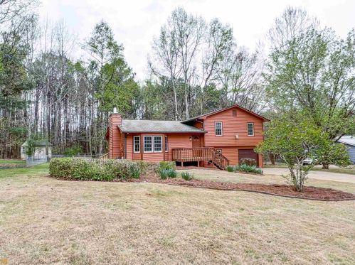 90 Crawford Cir, Newnan, GA 30265-1904