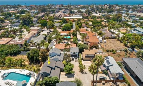 1050 Hygeia Ave, Encinitas, CA 92024-1795