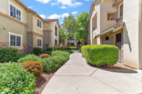 1360 Shady Ln, Turlock CA  95382-7401 exterior
