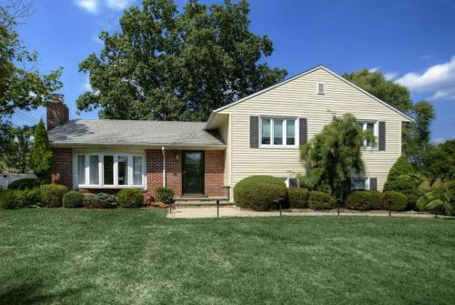 8 Pottersville Rd, Gladstone, NJ 07934-2092