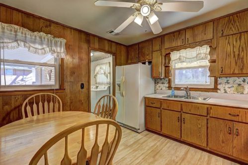 2690 Lakeview Dr, Conyers GA  30094-4942 exterior