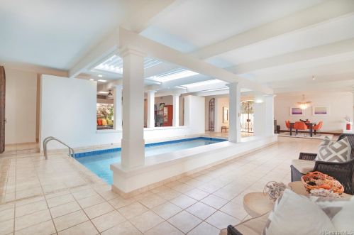 113 Lumahai St, Honolulu HI  96825-2101 exterior