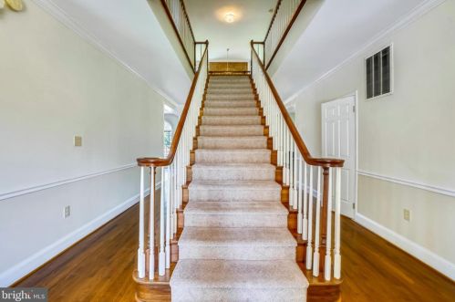 14508 Friendlywood Rd, Burtonsville, MD 20866-1800