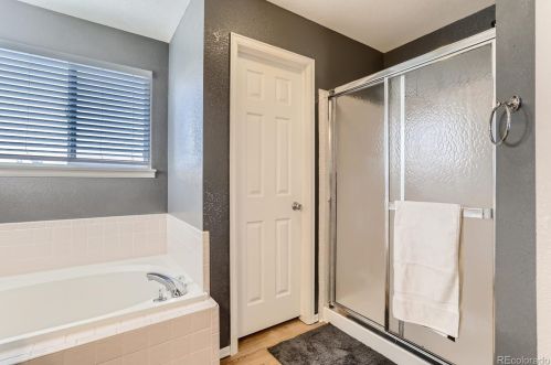 5694 Quemoy Ct, Aurora CO 80018-3133 exterior