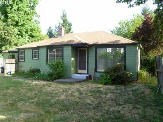 320 Kourt Dr, Eugene, OR 97404-2210