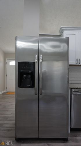 3260 Creekwood Dr, Rex GA  30273-2121 exterior