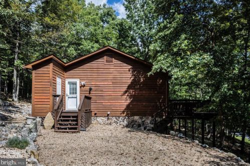 108 Chipmunk Ct, Mc Gaheysville, VA 22840-3201