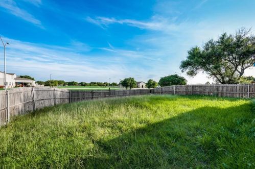 4201 Coral Springs Dr, Fort Worth TX  76123-1458 exterior