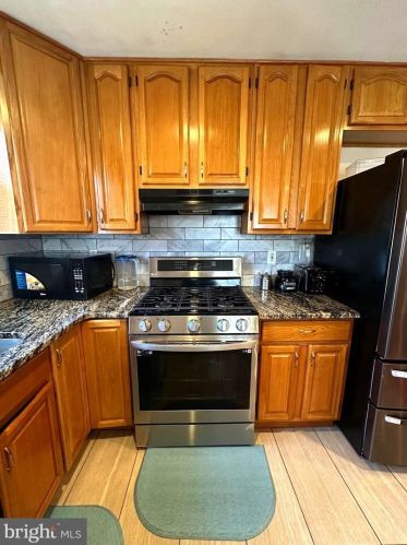 8603 Bustleton Ave, Philadelphia PA  19152-1205 exterior