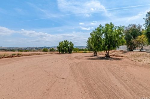 17216 Gamble Ave, Riverside CA  92504-9149 exterior