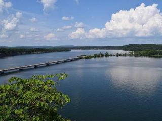 8354 Old White River Rd, Rogers, AR 72756-7516