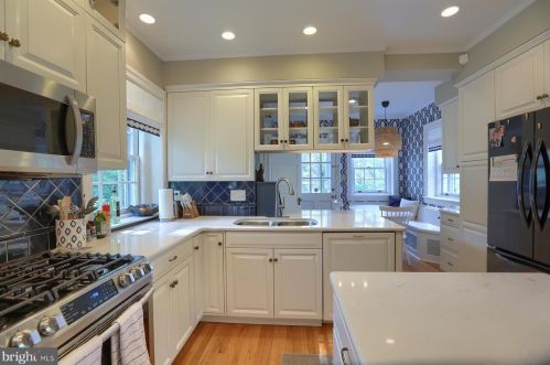 1130 Wheatland Ave, Lancaster PA  17603-2543 exterior