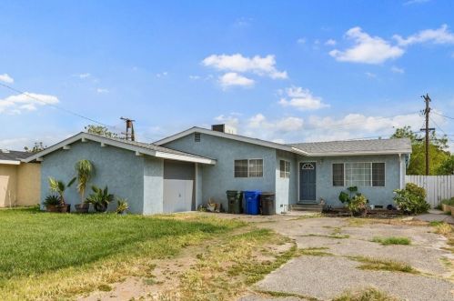 321 Orchard St, Rialto, CA 92376-7117