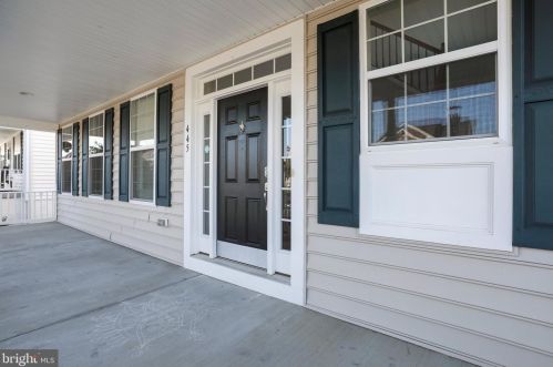 445 Lord Fairfax St, Charles Town, WV 25414-2603