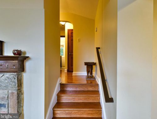 621 Greenbrier Dr, Silver Spring MD 20910-4230 exterior