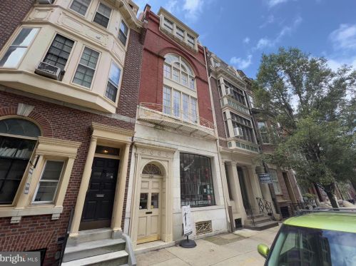 2038 Locust St, Philadelphia, PA 19103-5614