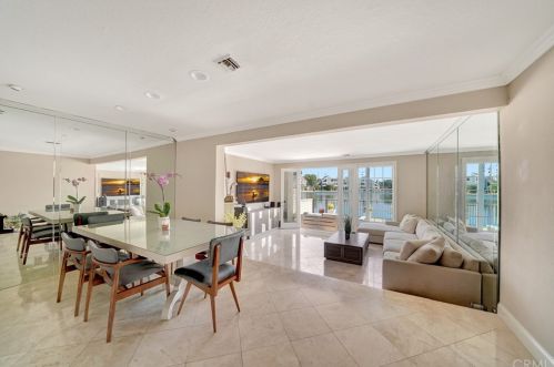 3561 Windspun Dr, Huntington Beach CA  92649-2027 exterior