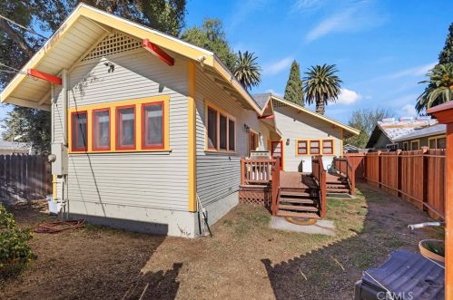 3892 Linwood Pl, Riverside CA  92506-1889 exterior