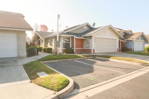 1429 Sunnyview Ave, Visalia, CA 93291-1913