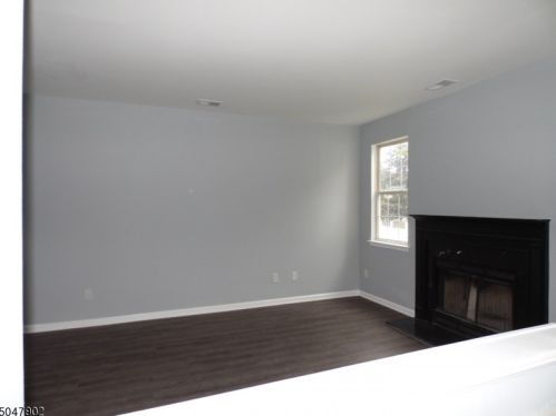 55 Saxton Dr, Hackettstown NJ  07840-1742 exterior