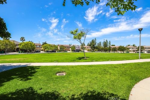 7 Rhode Is, Irvine CA  92606-1755 exterior