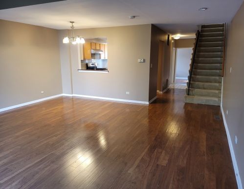 1130 Cunningham Dr, Palatine, IL 60074-2908