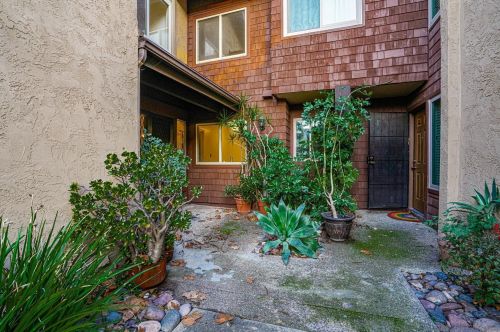 9737 Caminito Doha, San Diego, CA 92131-1624