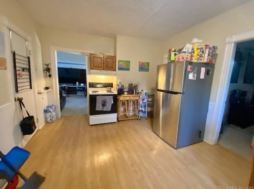 51 Shelton Ave, Huntington CT  06484-6042 exterior
